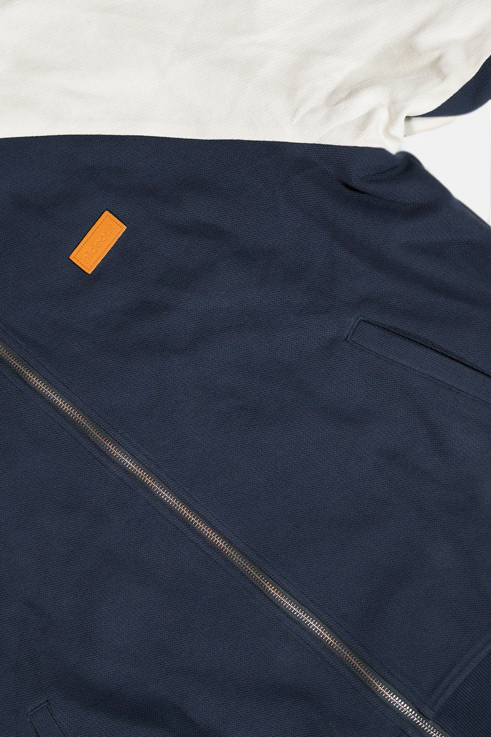 hideout x Maison Montagut California Jogging Set Navy-White