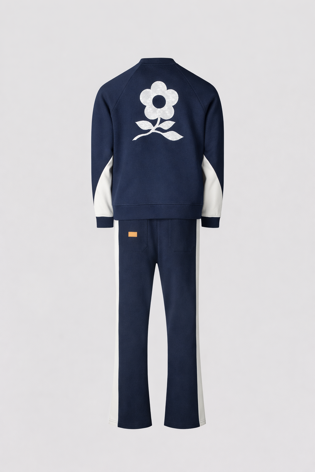 hideout x Maison Montagut California Jogging Set Navy-White